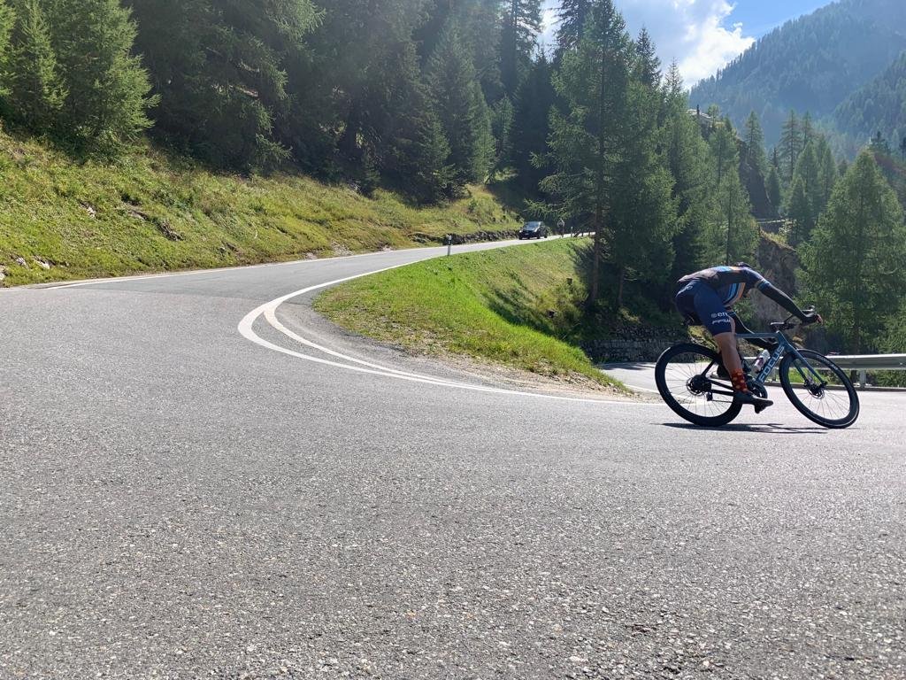 Oscar cycling down hill